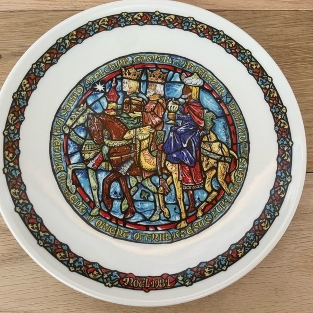 HENRI D'ARCEAU.L.& FILS Limoges France Collectors Plate